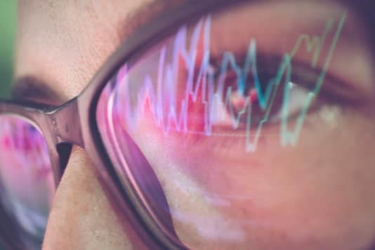 見れば見るほど間違える チャートの予測と認知バイアス