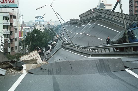 災害と相場 阪神淡路大震災で東京のマンション２割急落