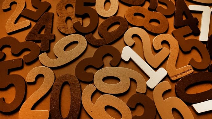 「インフレ率が再び２％を下回るのか」が重要