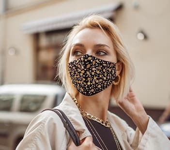 マスクを外す 奴隷からの解放